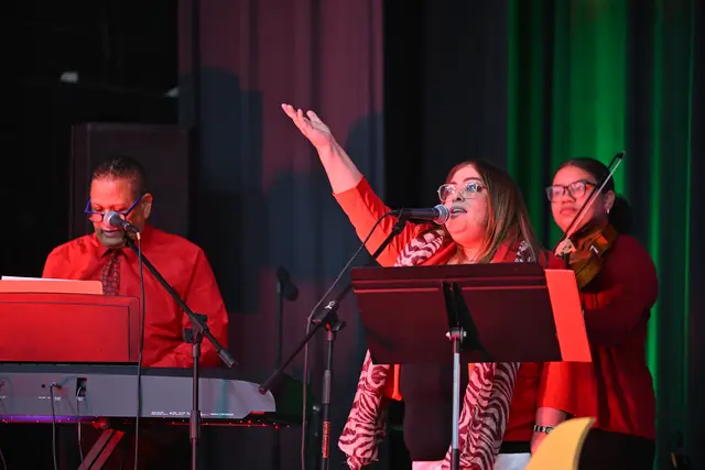 Foto 102 de la Gran Vigilia de Pentecostés 2026