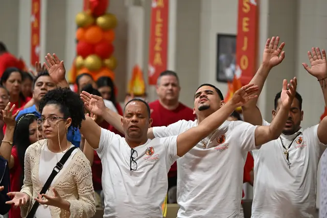 Foto 126 de la Gran Vigilia de Pentecostés 2026