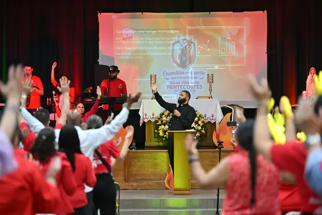 Foto 132 de la Gran Vigilia de Pentecostés 2026
